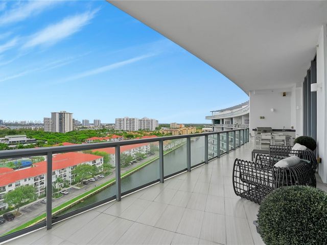 Apartment for sale  Unit #UPH08 - photo 6085532