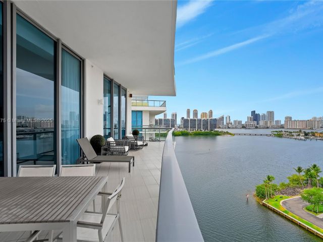 Apartment for sale  Unit #UPH08 - photo 6085533