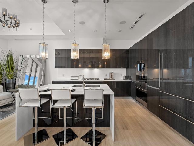 Apartment for sale  Unit #UPH08 - photo 6085535