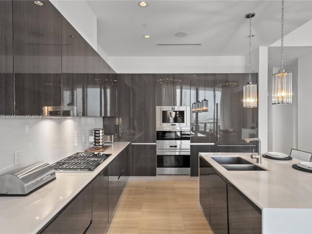 Apartment for sale  Unit #UPH08 - photo 6085536