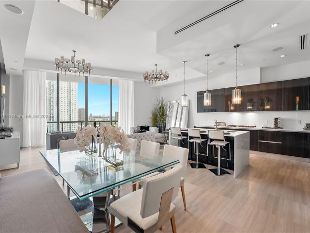 Apartment for sale  Unit #UPH08 - photo 6085538