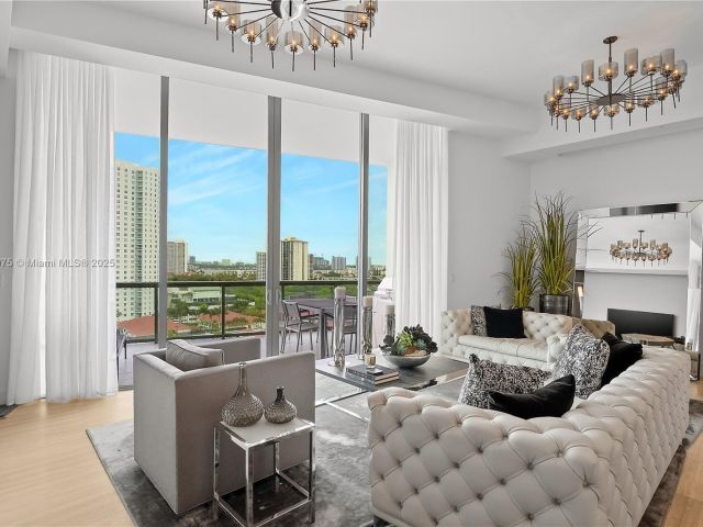 Apartment for sale  Unit #UPH08 - photo 6085539