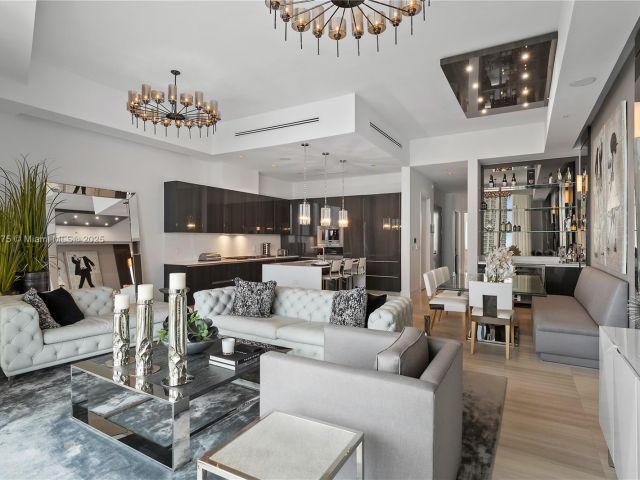 Apartment for sale  Unit #UPH08 - photo 6085542