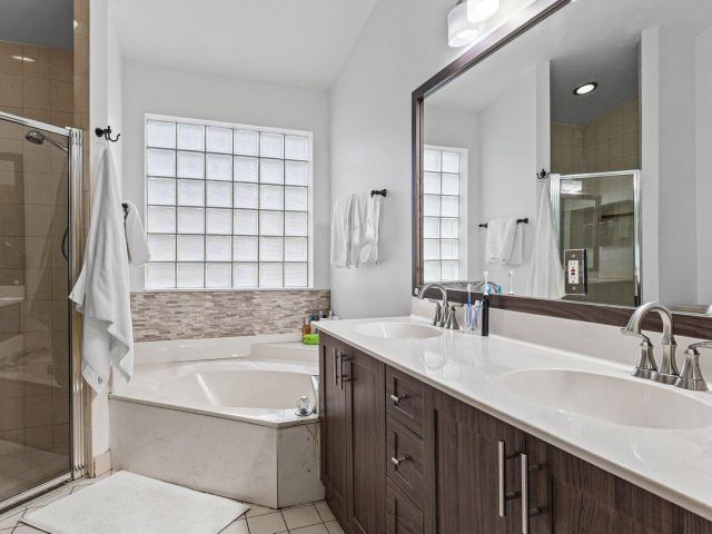 Home for sale at 5350 Casa Real Drive - photo 6101312