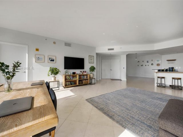 Apartment for sale  Unit #2-506 - photo 6085433