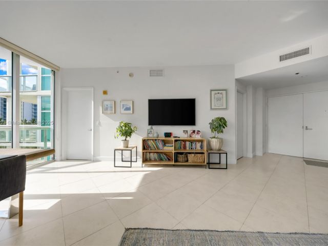 Apartment for sale  Unit #2-506 - photo 6085434