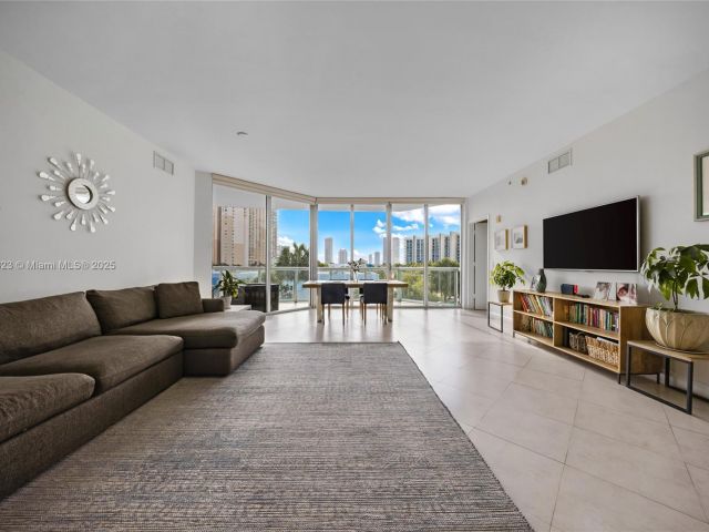 Apartment for sale  Unit #2-506 - photo 6085442