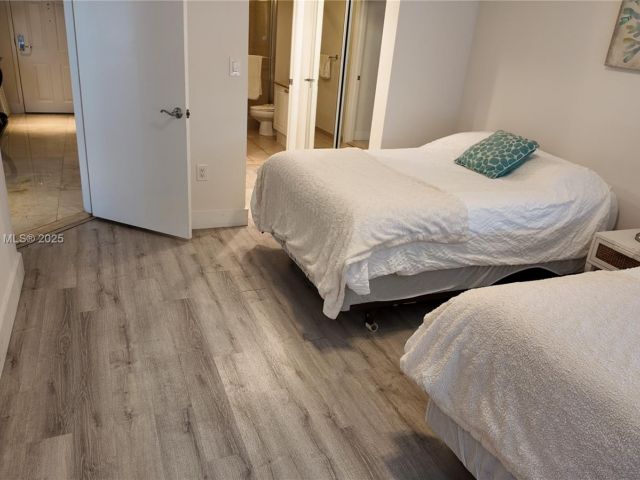 Apartment for sale  Unit #1213 - photo 6085800