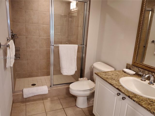 Apartment for sale  Unit #1213 - photo 6085805