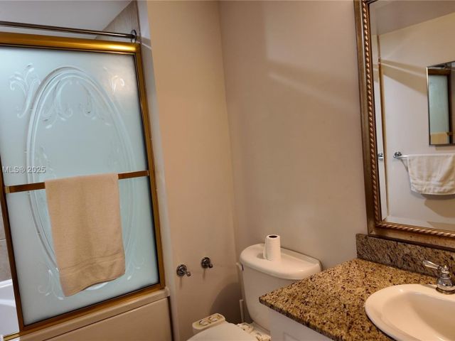 Apartment for sale  Unit #1213 - photo 6085807