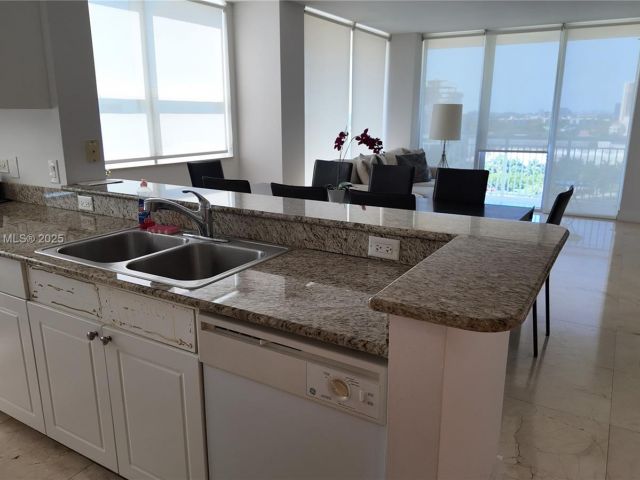 Apartment for sale  Unit #1213 - photo 6085810