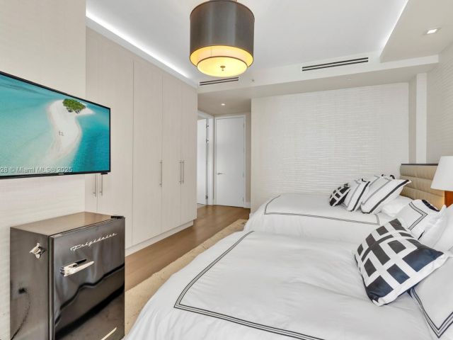 Apartment for sale  Unit #2403S - photo 6085818