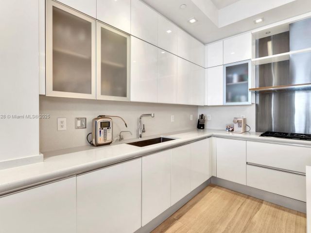 Apartment for sale  Unit #2403S - photo 6085825