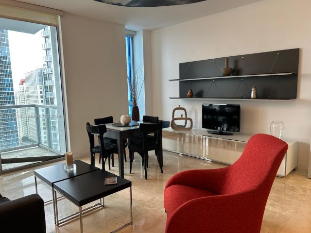 1-bedroom condo for rent in Miami - 1050 Brickell Ave 3102 - MondialRealty