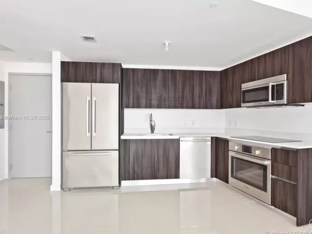 Apartment for sale  Unit #501 - photo 6085173