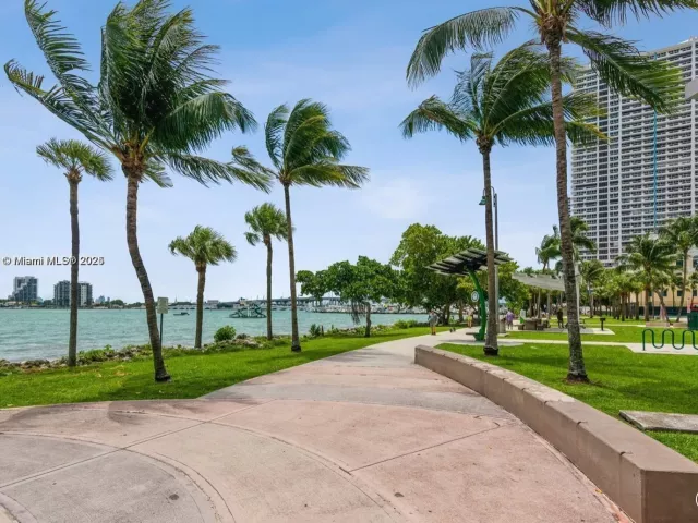 Apartment for sale  Unit #501 - photo 6085160