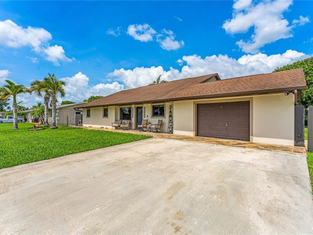 Home for sale at 1760 NW 12th Ave - photo 6093531