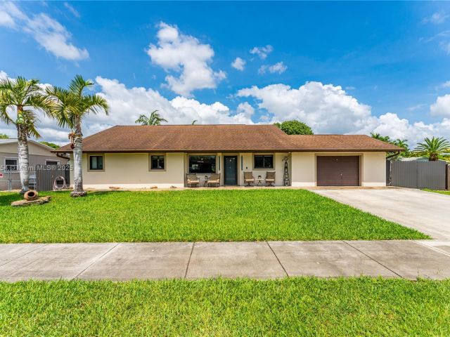 Home for sale at 1760 NW 12th Ave - photo 6093532