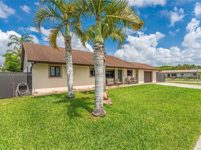 Home for sale at 1760 NW 12th Ave - photo 6093533