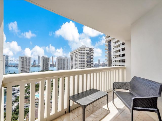 Apartment for sale  Unit #2508 - photo 6113438