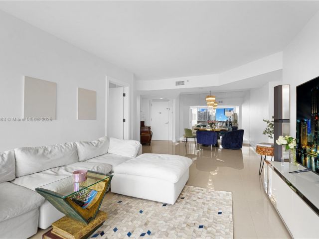 Apartment for sale  Unit #2508 - photo 6113441