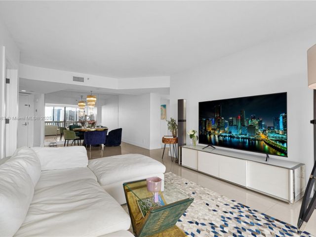 Apartment for sale  Unit #2508 - photo 6113442