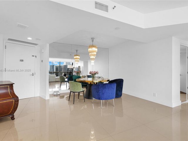 Apartment for sale  Unit #2508 - photo 6113452