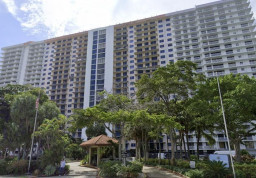 Apartment #2212 at Winston Tower 600