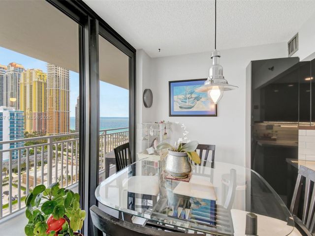 Apartment for sale  Unit #2212 - photo 6232207