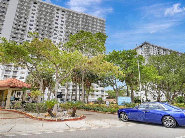 Apartment for sale  Unit #2212 - photo 6232213