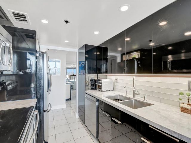 Apartment for sale  Unit #2212 - photo 6232221