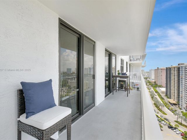 Apartment for sale  Unit #2212 - photo 6232223