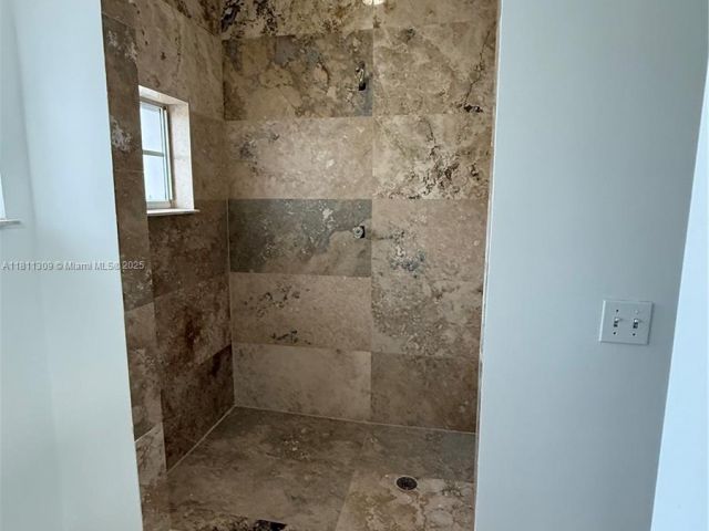 Home for sale at 4157 NE 14th St - photo 6085297