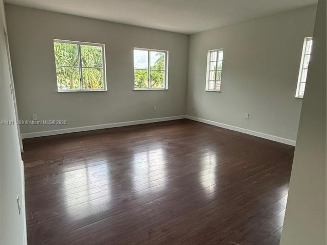 Home for sale at 4157 NE 14th St - photo 6085298