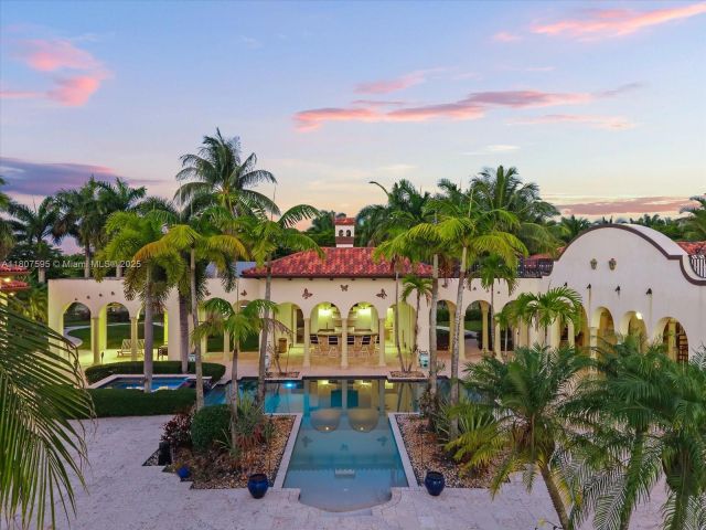 Home for sale at 18451 SW 158th St - photo 6113565