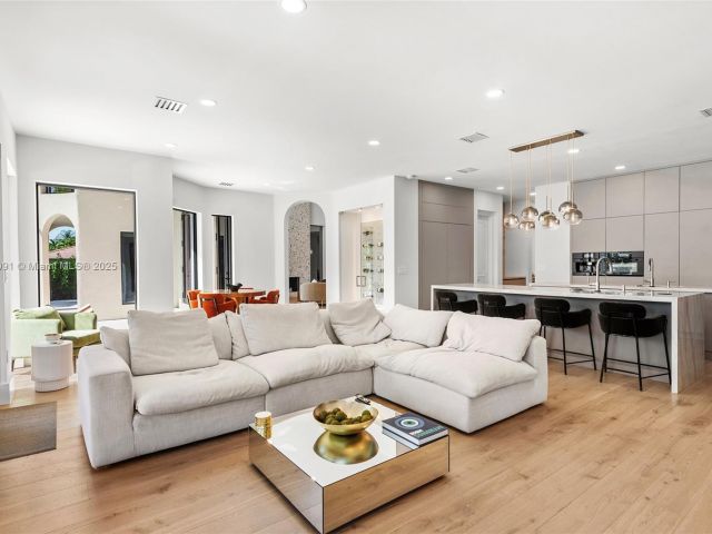 Home for sale at 324 Coconut Isle Dr - photo 6088590