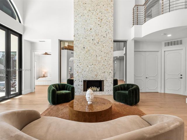 Home for sale at 324 Coconut Isle Dr - photo 6088596