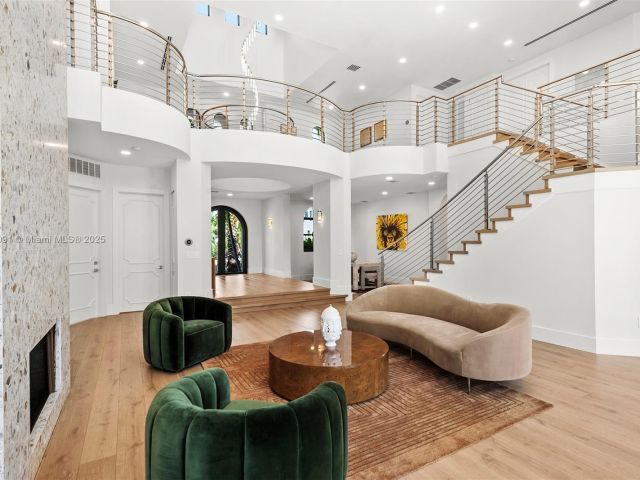 Home for sale at 324 Coconut Isle Dr - photo 6088598