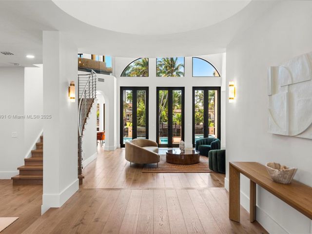 Home for sale at 324 Coconut Isle Dr - photo 6088599