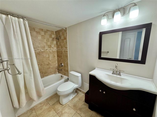 Apartment for sale  Unit #6E - photo 6085593