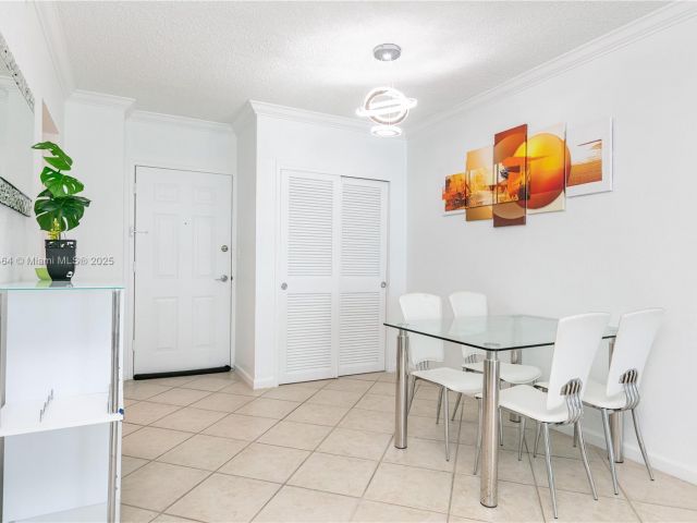 1-bedroom condo for rent in Hollywood - 2501 S Ocean Dr 1008 - MondialRealty