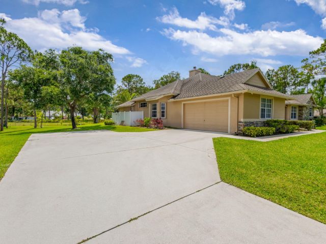 Home for rent at 4754 130th Avenue Avenue N - photo 6116578