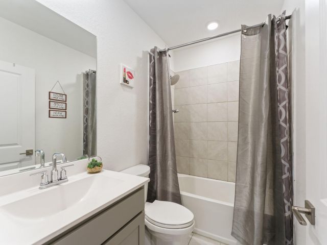 Home for sale at 1676 SE 8th Ave - photo 6127840