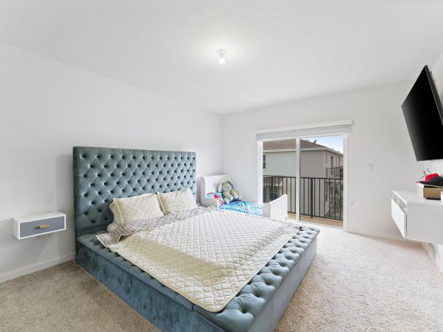 Home for sale at 1676 SE 8th Ave - photo 6127848