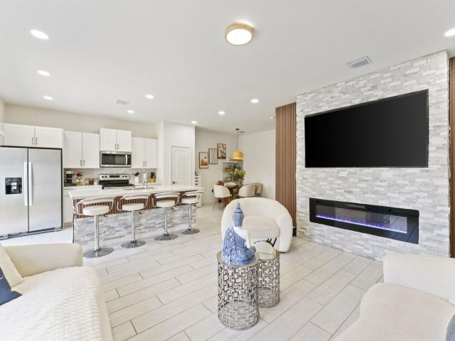 Home for sale at 1676 SE 8th Ave - photo 6127850