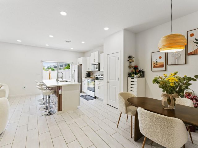 Home for sale at 1676 SE 8th Ave - photo 6127854