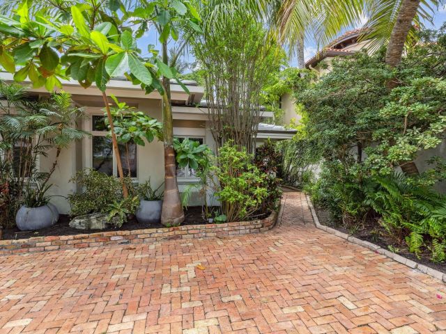 Home for rent at 3301 NE 16th St - photo 6114978