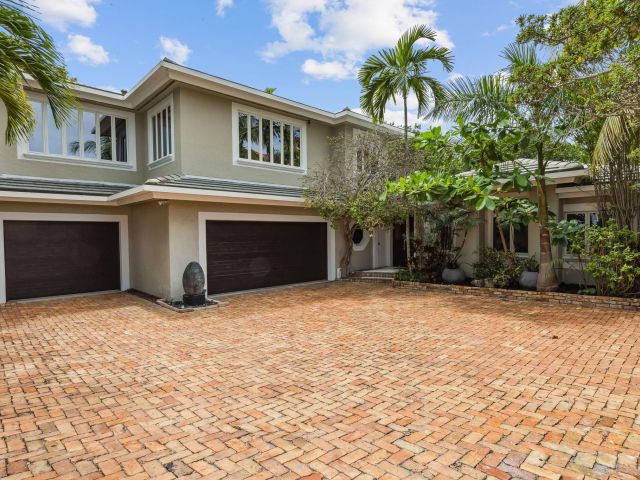 Home for rent at 3301 NE 16th St - photo 6114979