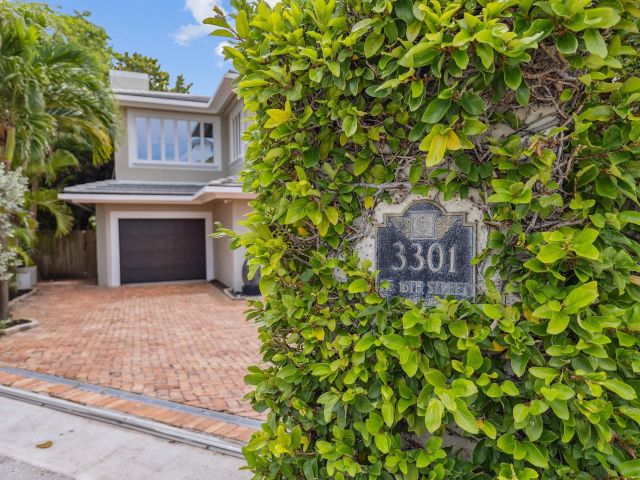 Home for rent at 3301 NE 16th St - photo 6114981