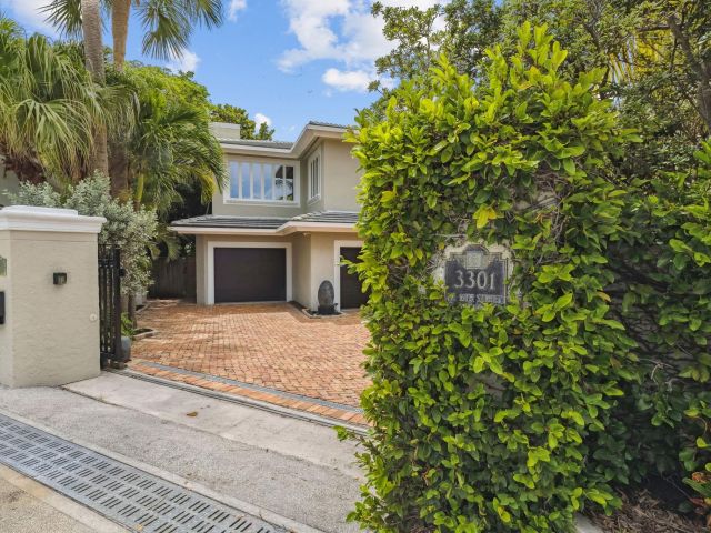 Home for rent at 3301 NE 16th St - photo 6114982